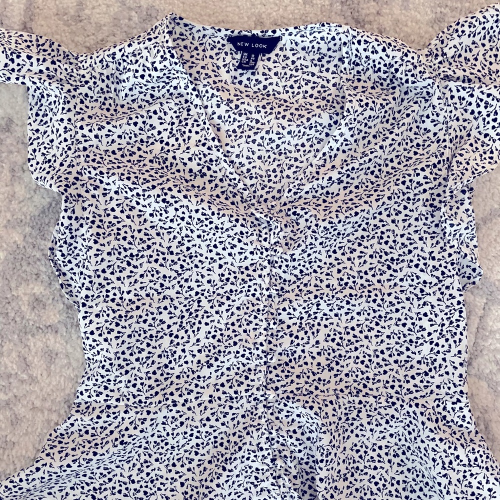 New Look floral blouse with ruffle sleeves